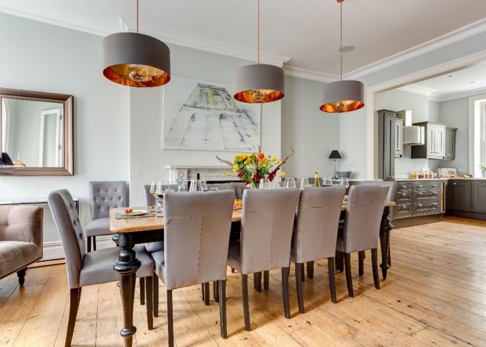 5. Diningroom