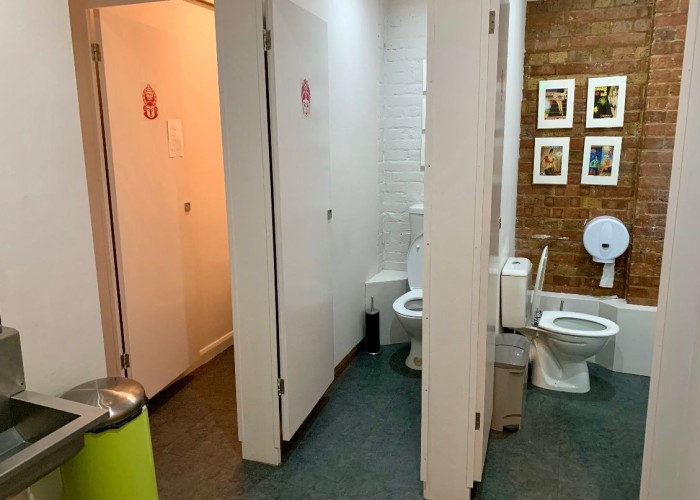 15. Toilet / Toilet Block