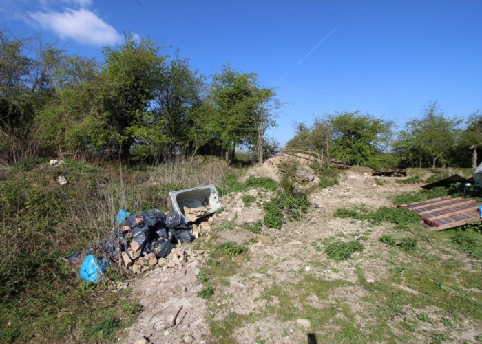 London: Wasteland, Woodland, Stone Walls - Backdrops For Video & Stills Shoots, Kent