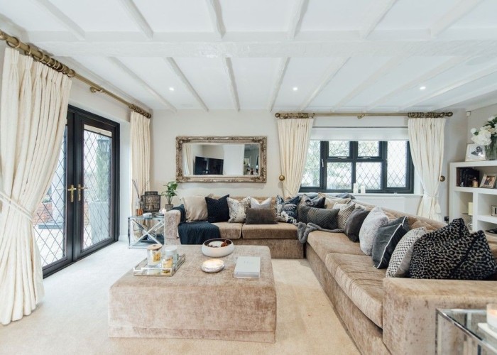 12. Livingroom