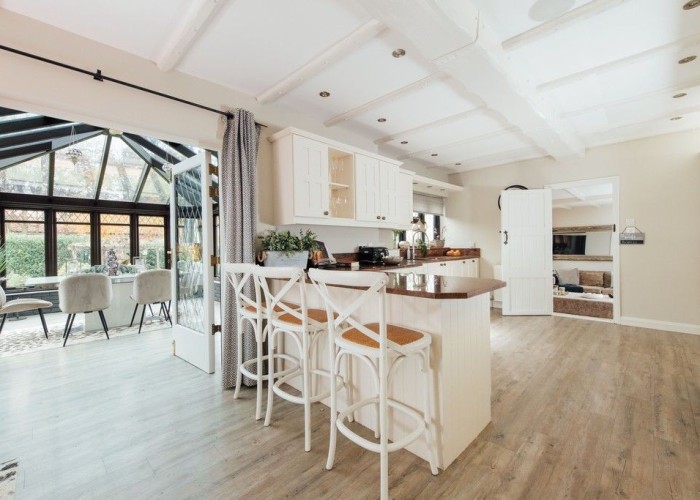 7. Kitchen