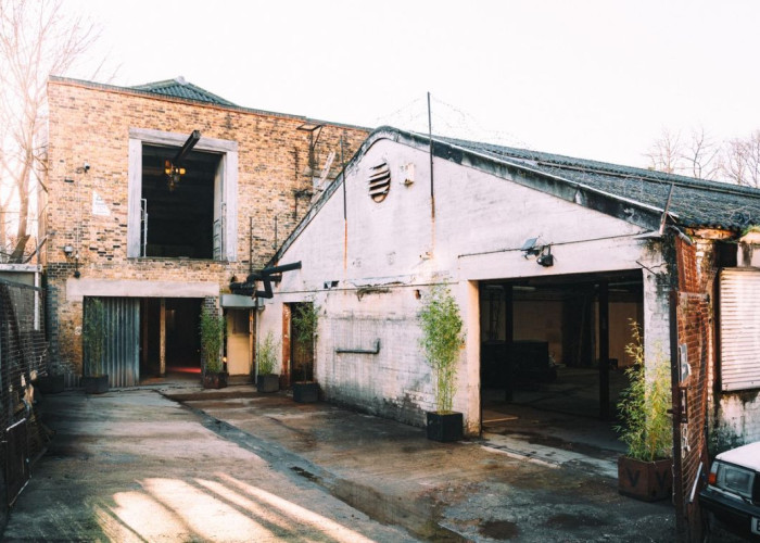 1. Warehouse (Drive-In)