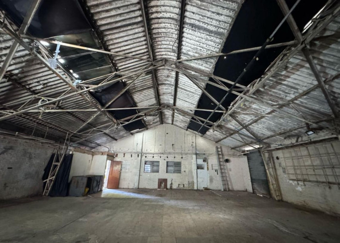 4. Warehouse (Sky Lights)