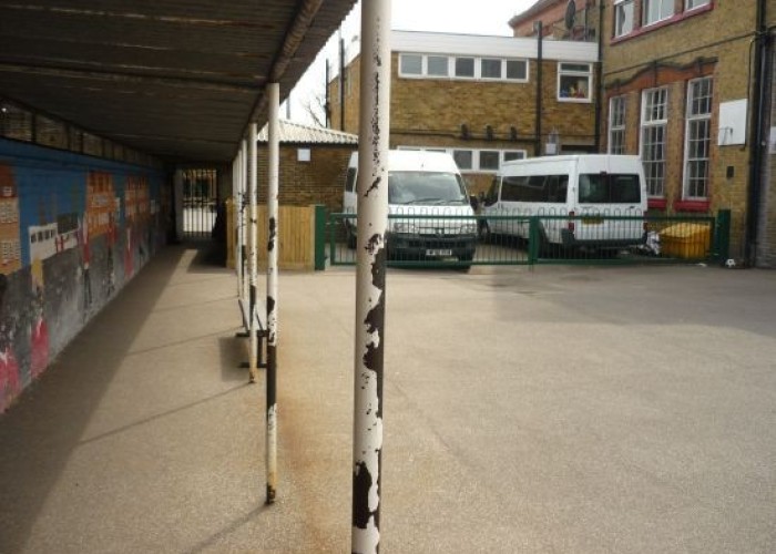 60. School / College