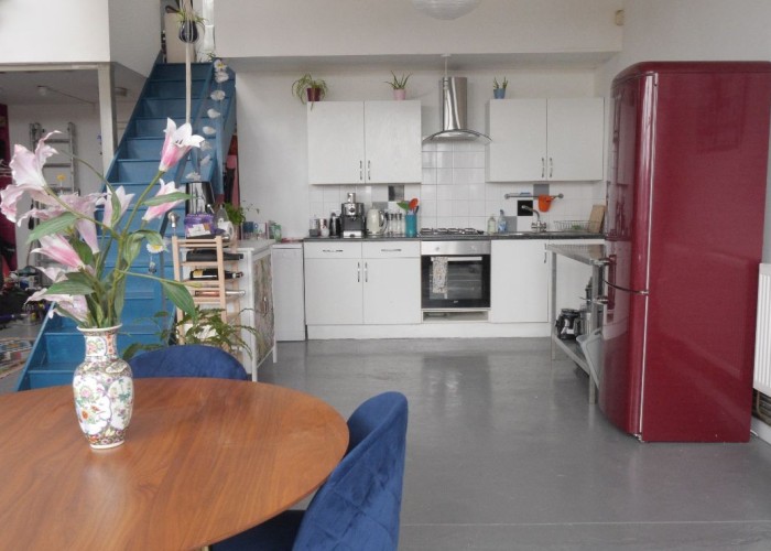 8. Kitchen (Studios), Kitchen (White units)