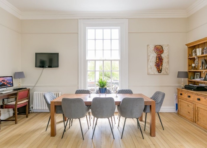 19. Diningroom