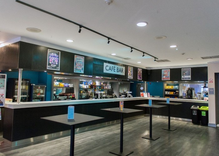 3. Cafe