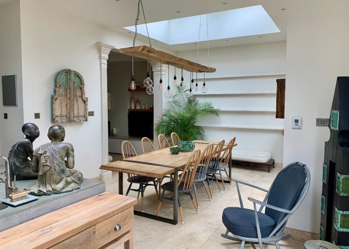 7. Kitchen With Table