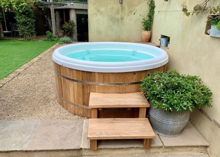 33. Hot Tub/Jacuzzi