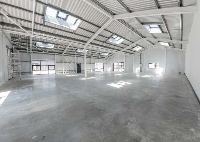 2. Aircraft Hanger, Warehouse (Large)