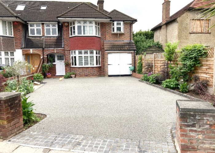 1. Driveway, Garage, Coronavirus-Friendly