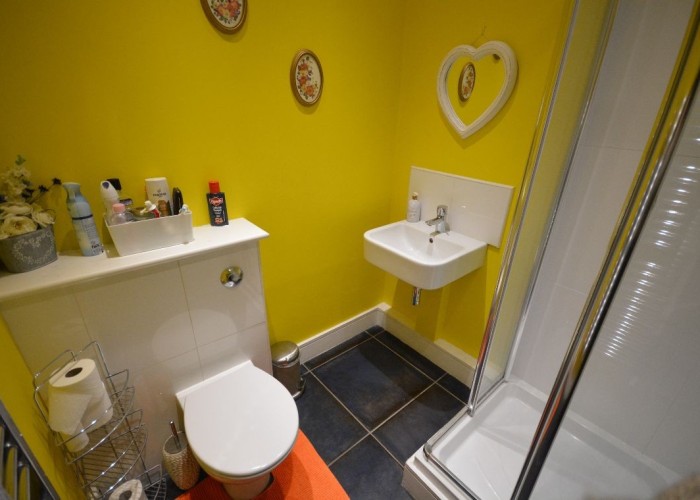 14. Bathroom, Colourful