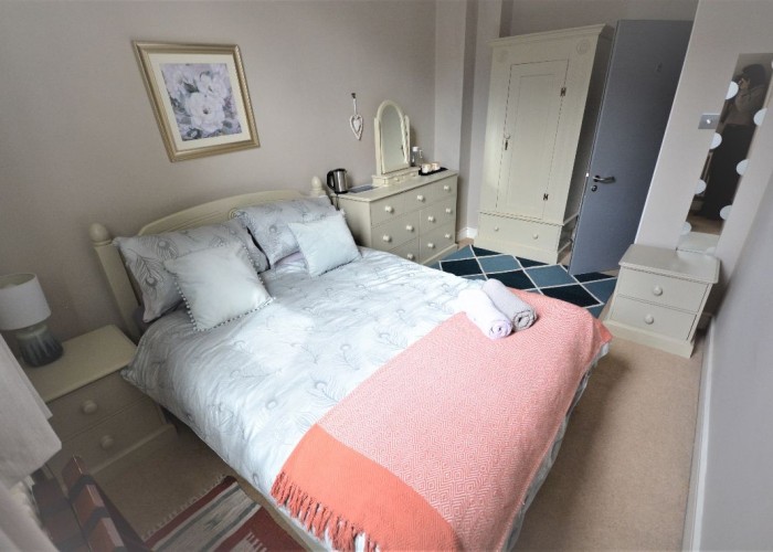 12. Bedroom (Dormitory)