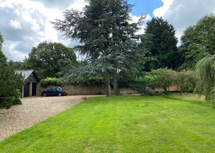 23. Garden (Rear, Large)