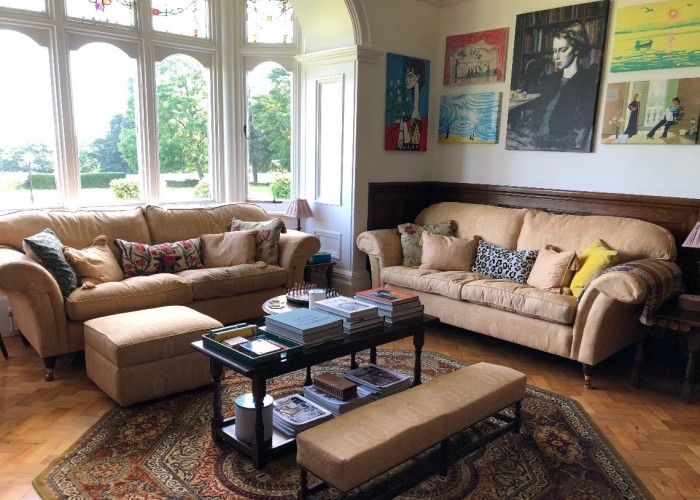 12. Livingroom