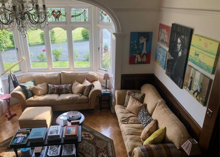 13. Livingroom