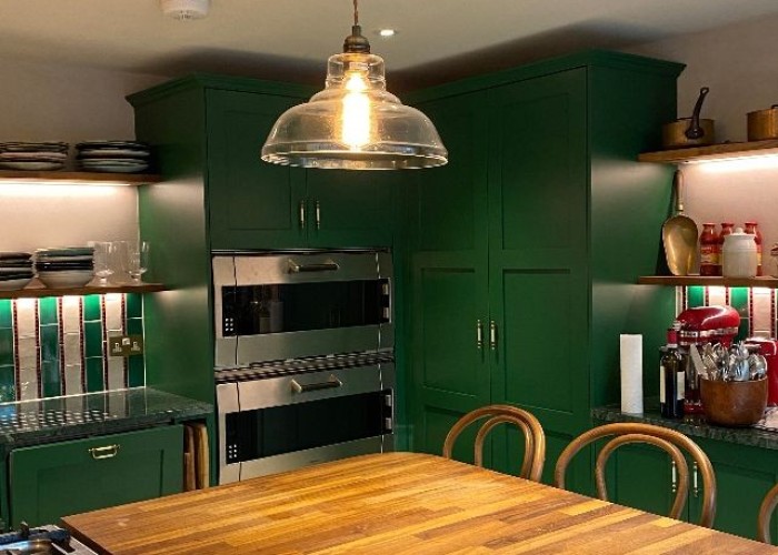 5. Kitchen (Coloured units)