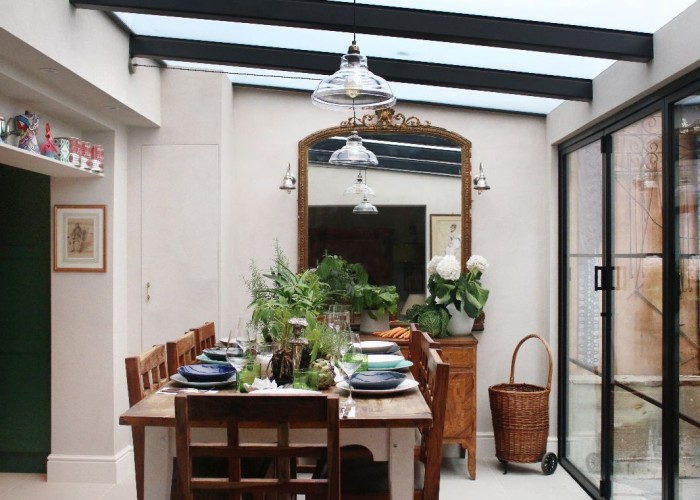 7. Diningroom