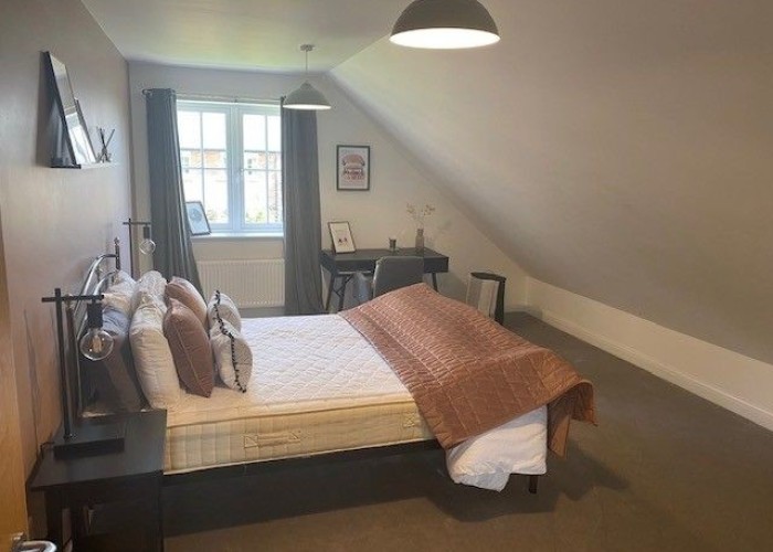 11. Bedroom (Double)