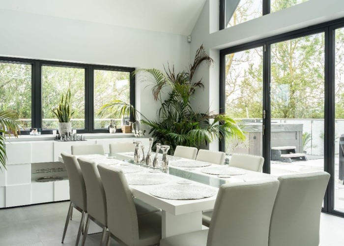 9. Diningroom
