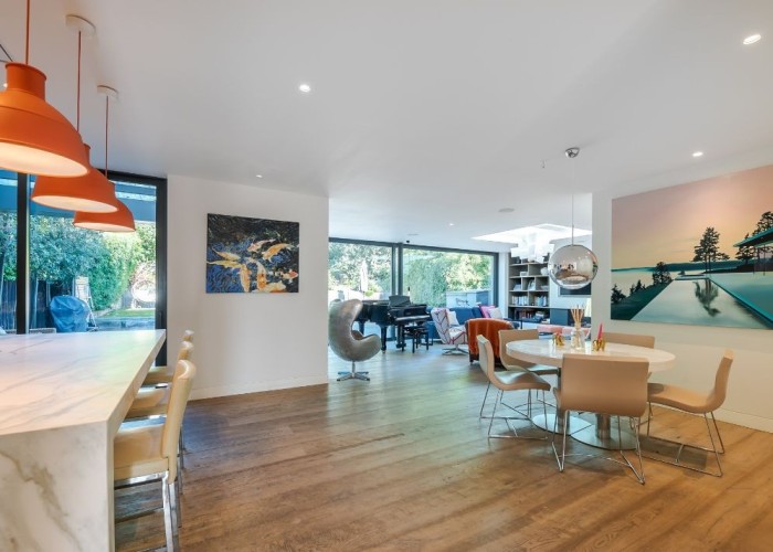 7. Kitchen, Diningroom, Open-plan