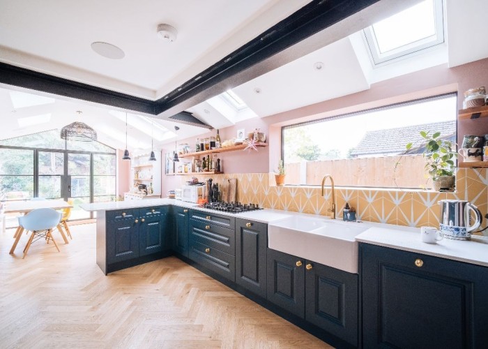 8. Kitchen (Coloured units), Kitchen (Modern), Kitchen With Table, Kitchen (Gas Hob)