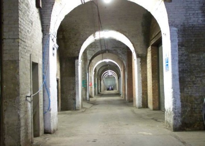 18. Tunnel