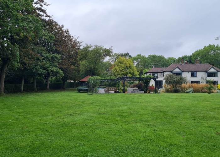 27. Garden (Rear, Large)