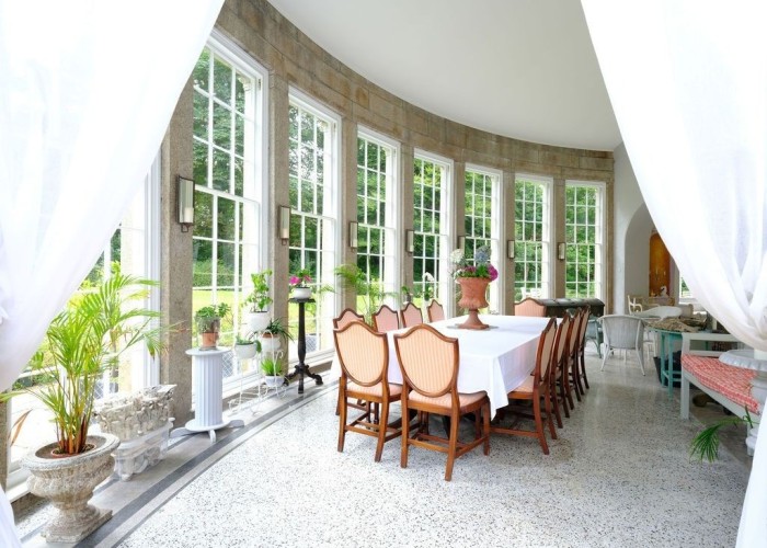 15. Diningroom, Windows