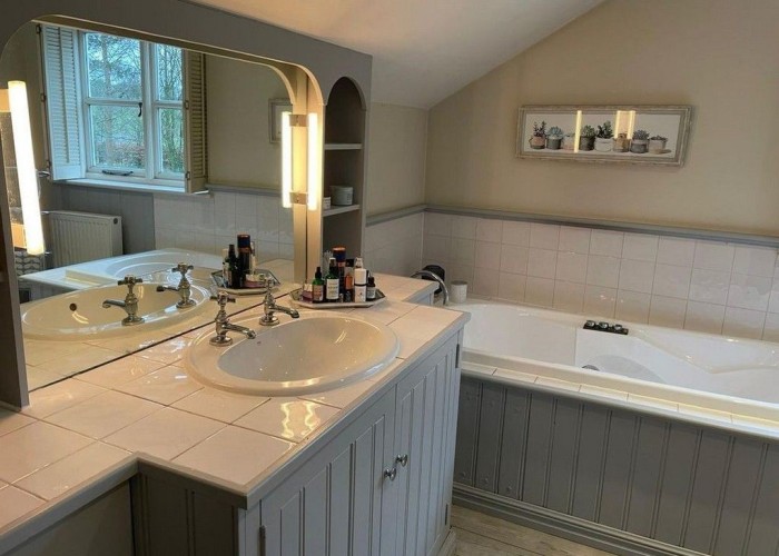 19. Bathroom