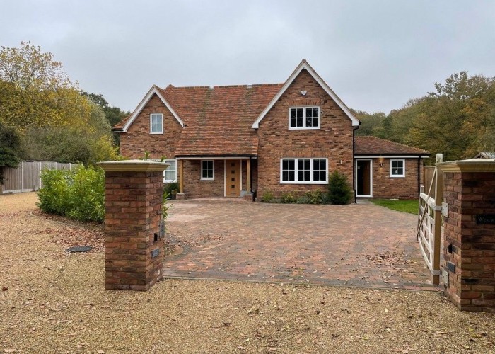 2. Driveway, Coronavirus-Friendly