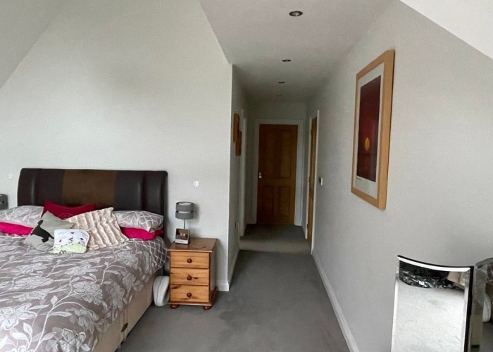 12. Bedroom (Double)