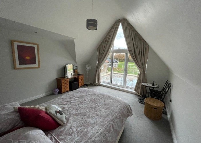 13. Bedroom (Double)
