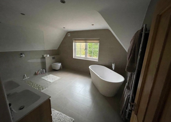 16. Bathroom (Large), Bathroom (Roll Top), Bathroom (2 sinks), Bathroom (Shower and bath)