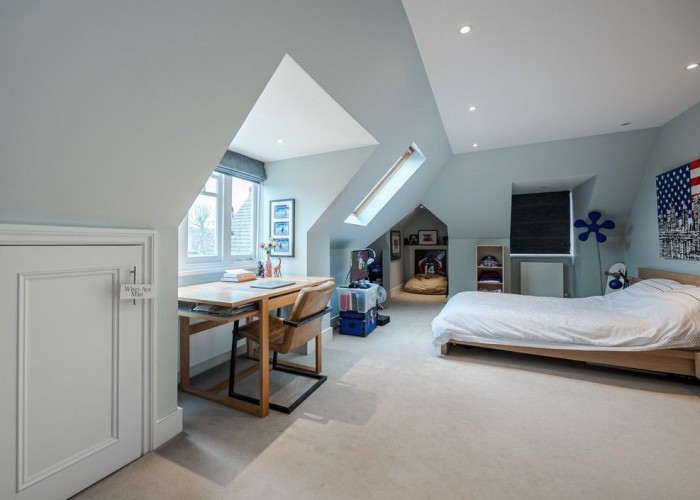 25. Bedroom (Double)