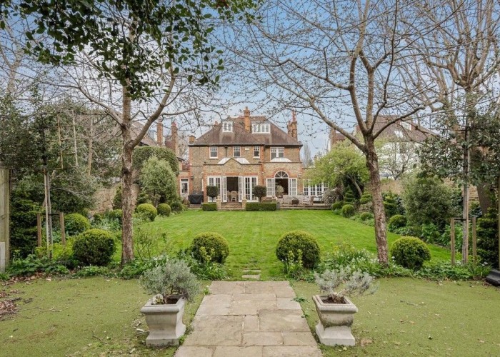 45. Garden (Rear, Large)