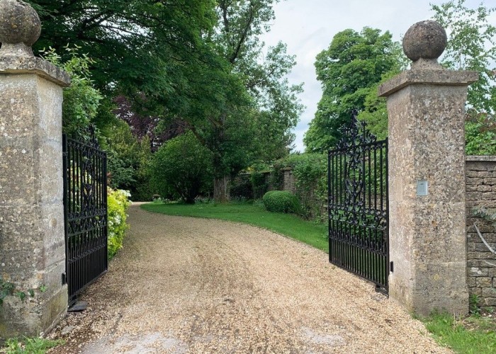 2. Driveway, Coronavirus-Friendly