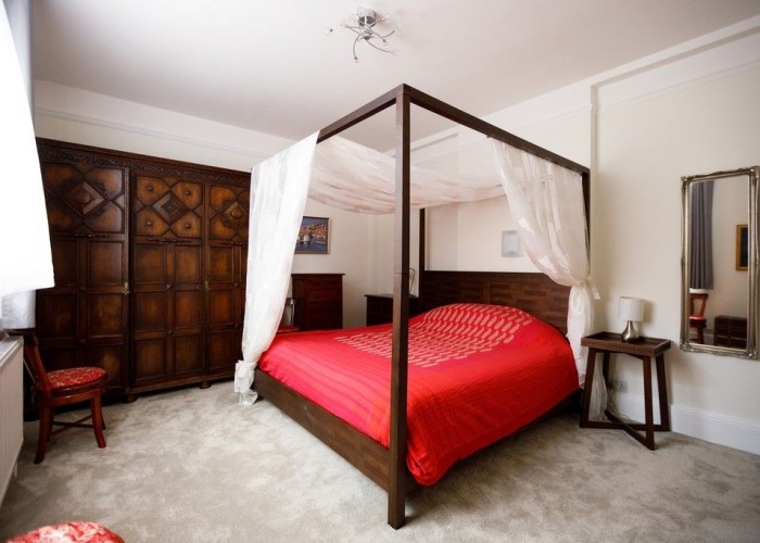 17. Bedroom (Double)