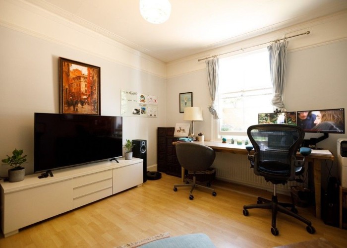 20. Home Office / Study