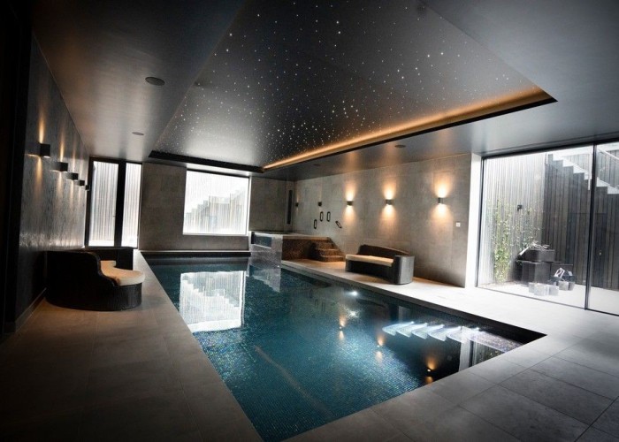 25. Swimming-pool