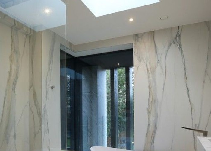 15. Bathroom (Roll Top), Bathroom (Shower and bath)