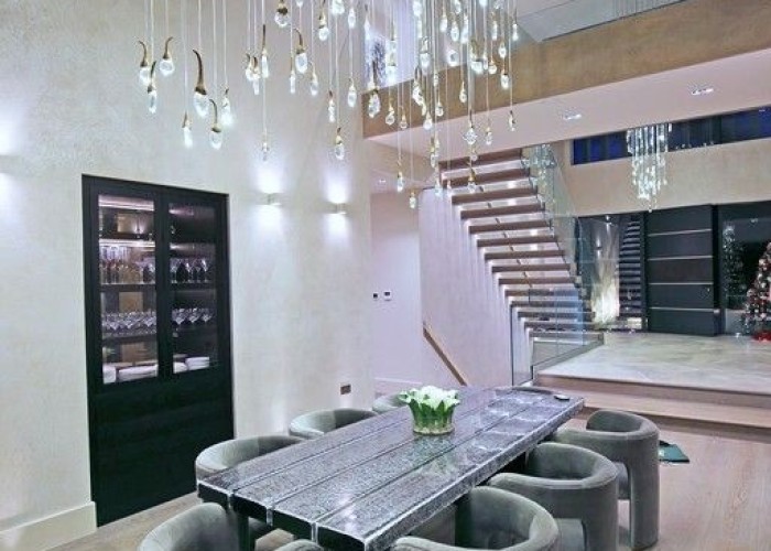 9. Diningroom