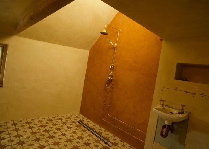 45. Shower Room