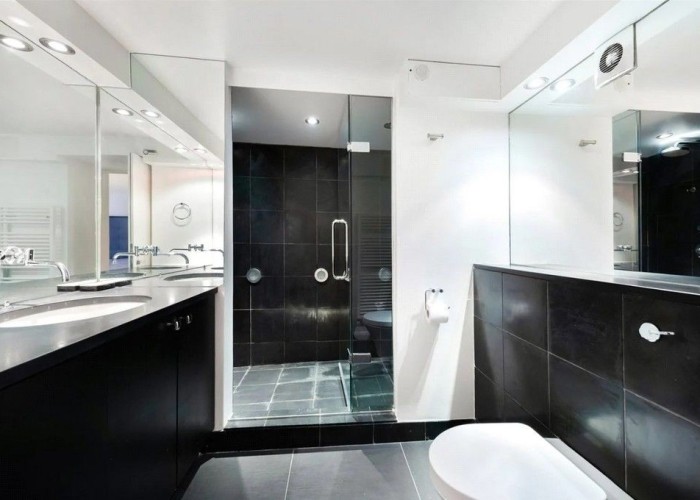 18. Bathroom