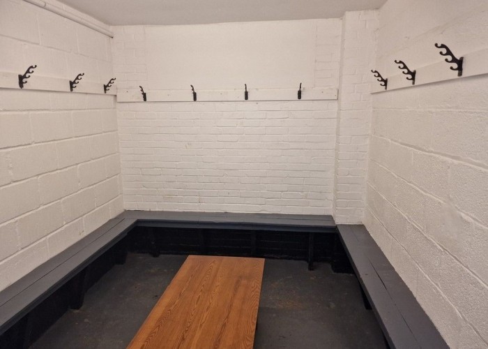 17. Dressing Room/Walk-in Wardrobe
