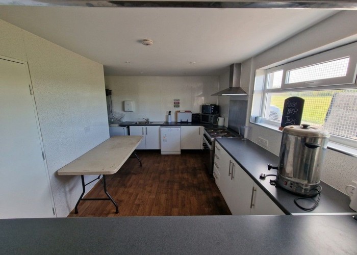 13. Kitchen, Kitchen (White units), Kitchen (Gas Hob)