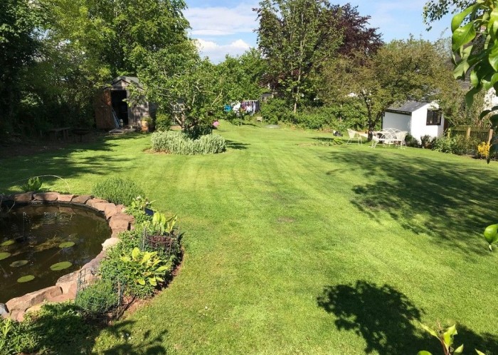 37. Garden (Rear, Large)