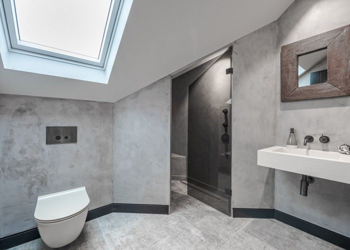 19. Bathroom (Large)