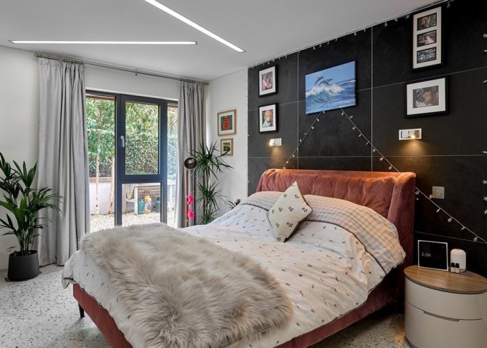 25. Bedroom (Double)