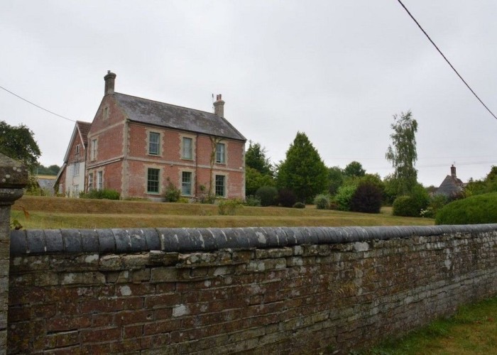 2. Farm, Manor House, Coronavirus-Friendly